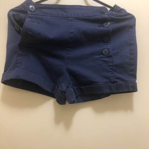 Clothes - Picture 13 of 16